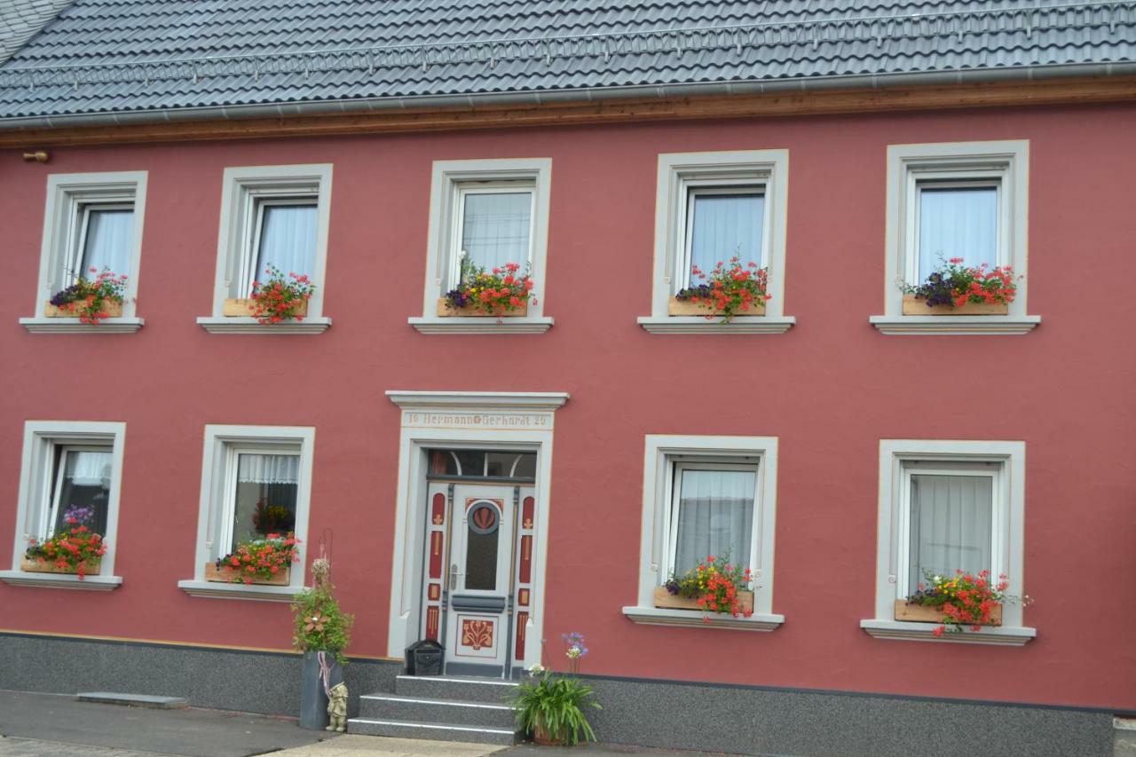 Pension - Hierzer Herborn  Esterno foto